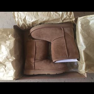 UGGS Kids Classic II (Please read description)